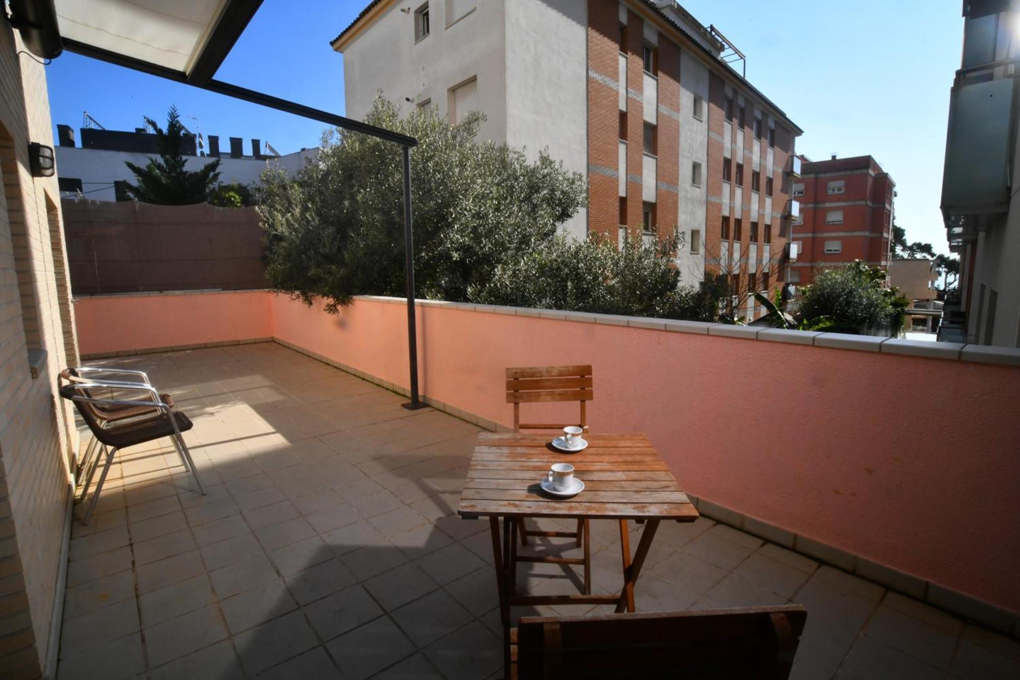 Equipped With Sea Views Apartment
