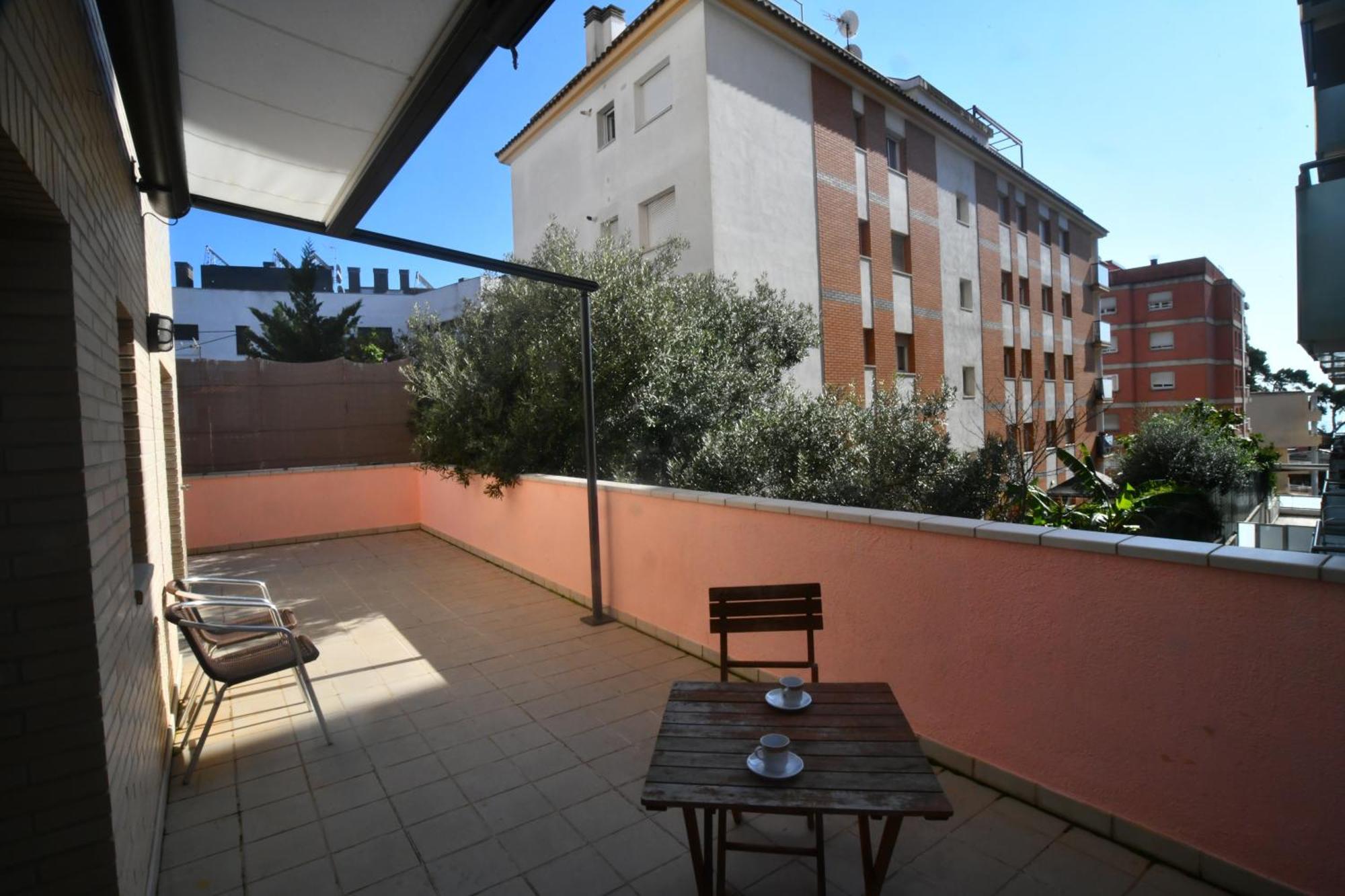 Apartment Equipped With Sea Views *